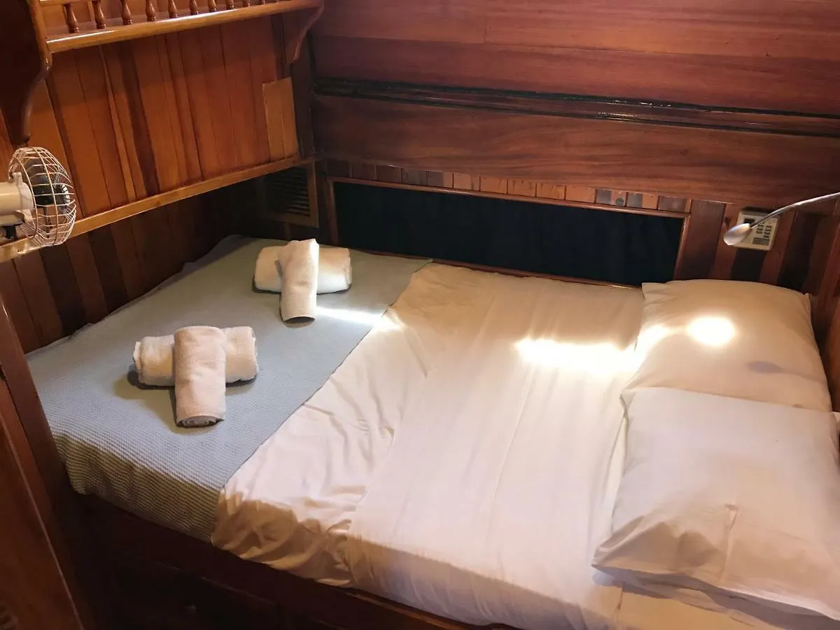 Boat Hotel The Umoja Experience Benalmadena 0*,