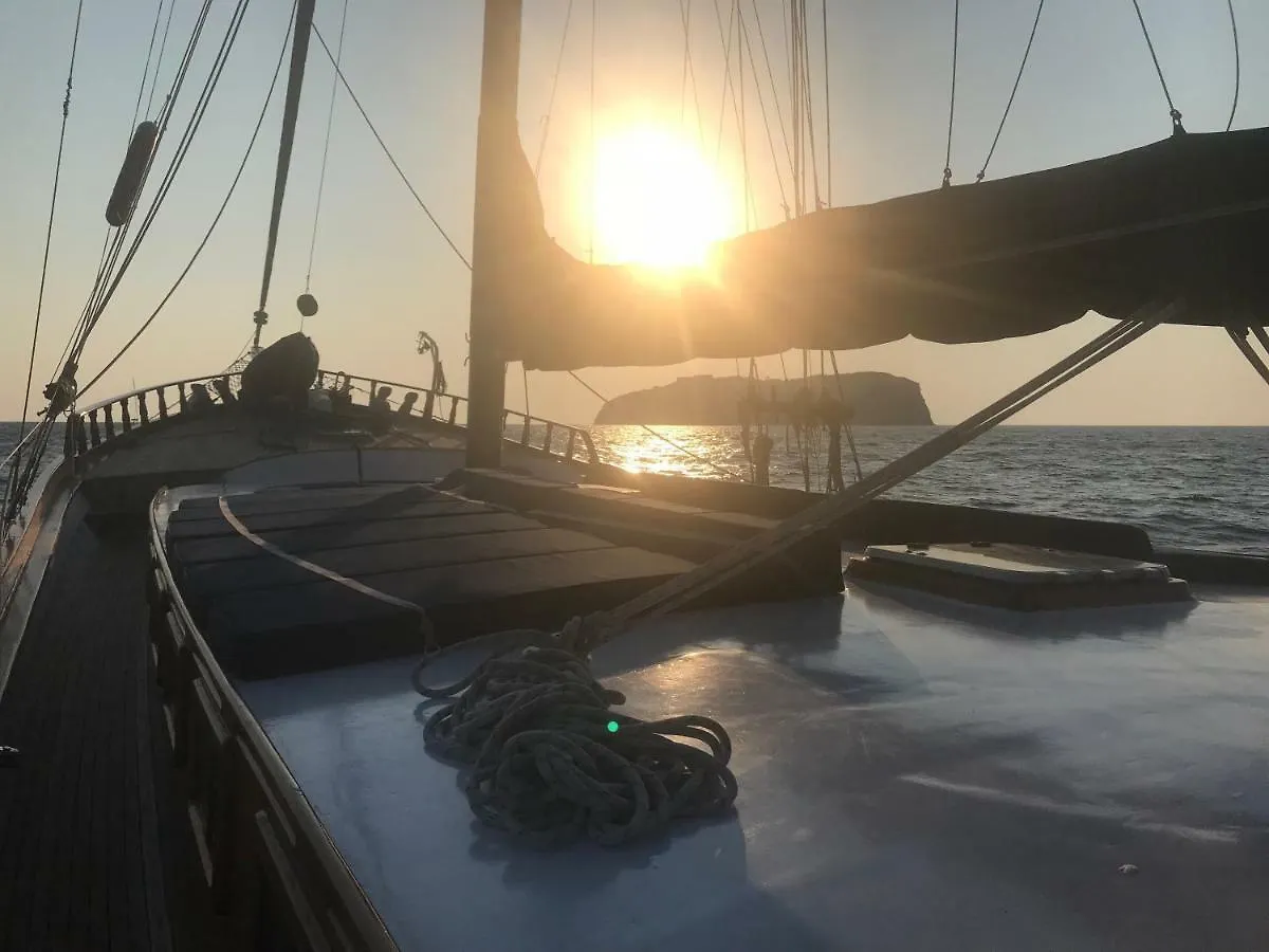 Boat Hotel The Umoja Experience Benalmadena